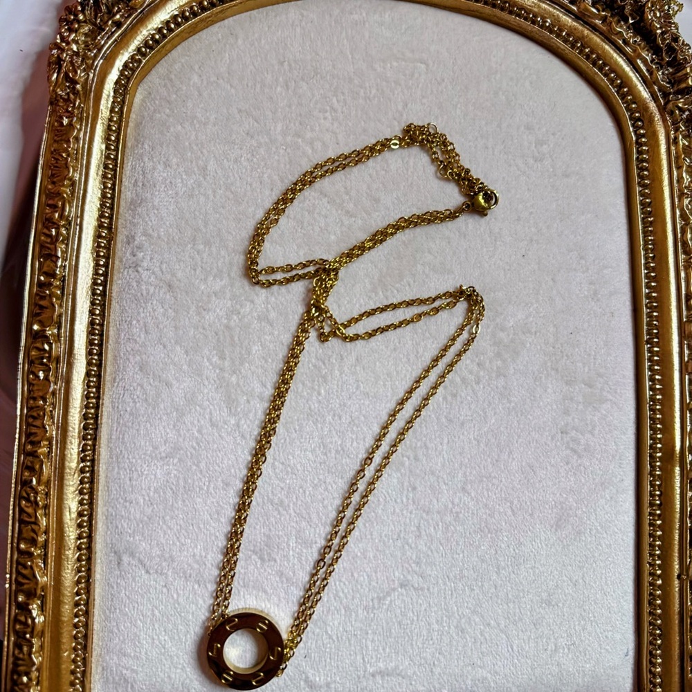 Elegant Gold Necklace
